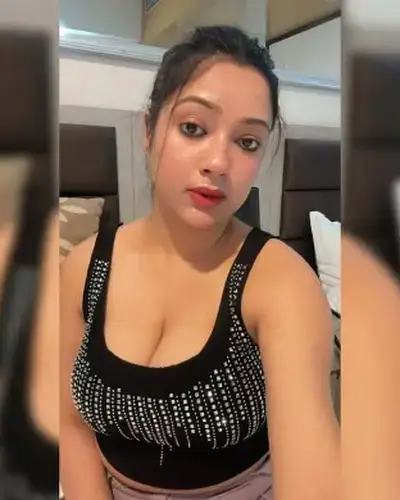 Call Girls Service Parasia